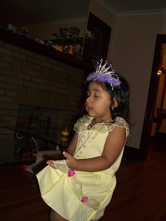 kelly at home 007
