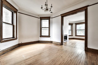 3135 N Clifton