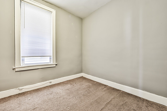 FLR10011