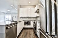 469 N Paulina St