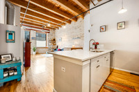 2511 W Moffat St. Unit 108
