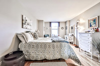 525 W Hawthorne Pl.