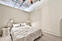 933 W Van Buren Unit 806