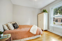 2552 N Seminary Ave. Unit 1