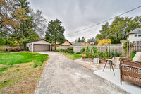 399 Shenstone Rd Exteriors