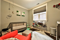 828 W. Waveland Unit 2F