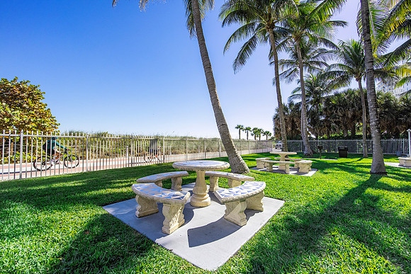 Nils 6301 Collins Ave Miami Beach PH3_32