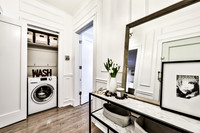 542 W Addison