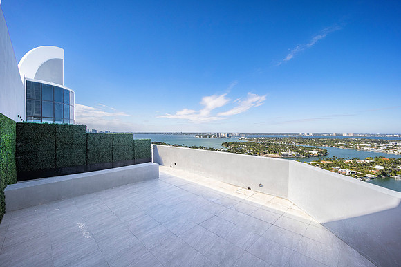 Nils 6301 Collins Ave Miami Beach PH3_16