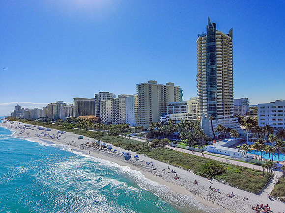 Nils 6301 Collins Ave Miami Beach PH3_47