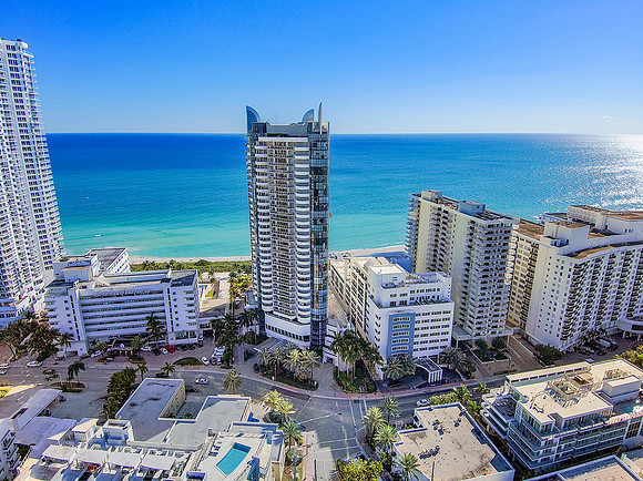Nils 6301 Collins Ave Miami Beach PH3_38