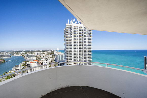 Nils 6301 Collins Ave Miami Beach PH3_07