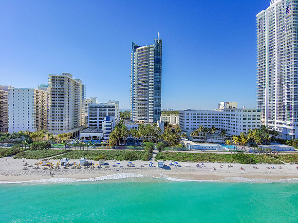 Nils 6301 Collins Ave Miami Beach PH3_45